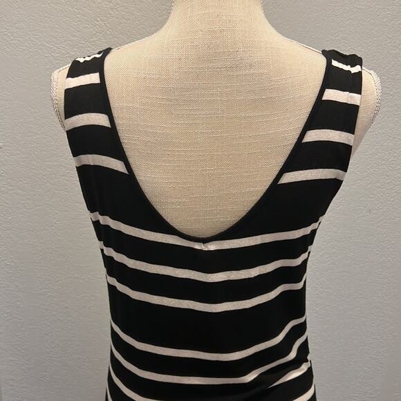 Black and White Striped Maxi Dress - Size M - Picture 6 of 9